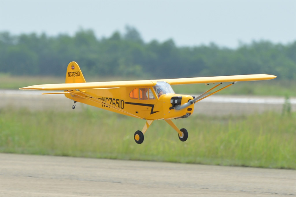 black-horse-piper-j-3-cub-bh04-rc-flugzeug-1950mm-arf image 7
