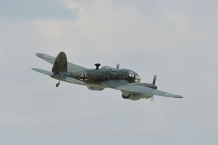 black-horse-bh184-heinkel-he-111-2500mm-arf-20cc-einziehfahrwerk image 2