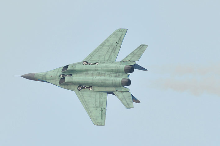 black-horse-mig-29-bh185-rc-jet-1635mm-turbine-e-fahrwerk image 5