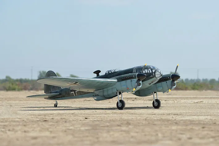 black-horse-bh184-heinkel-he-111-2500mm-arf-20cc-einziehfahrwerk image 1