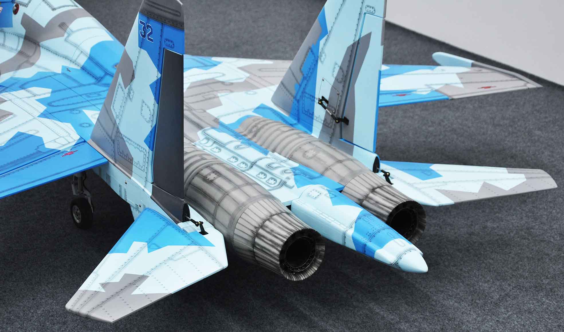 black-horse-jet-bh208-su-30-rc-turbinenjet-1725mm-120-140n image 7