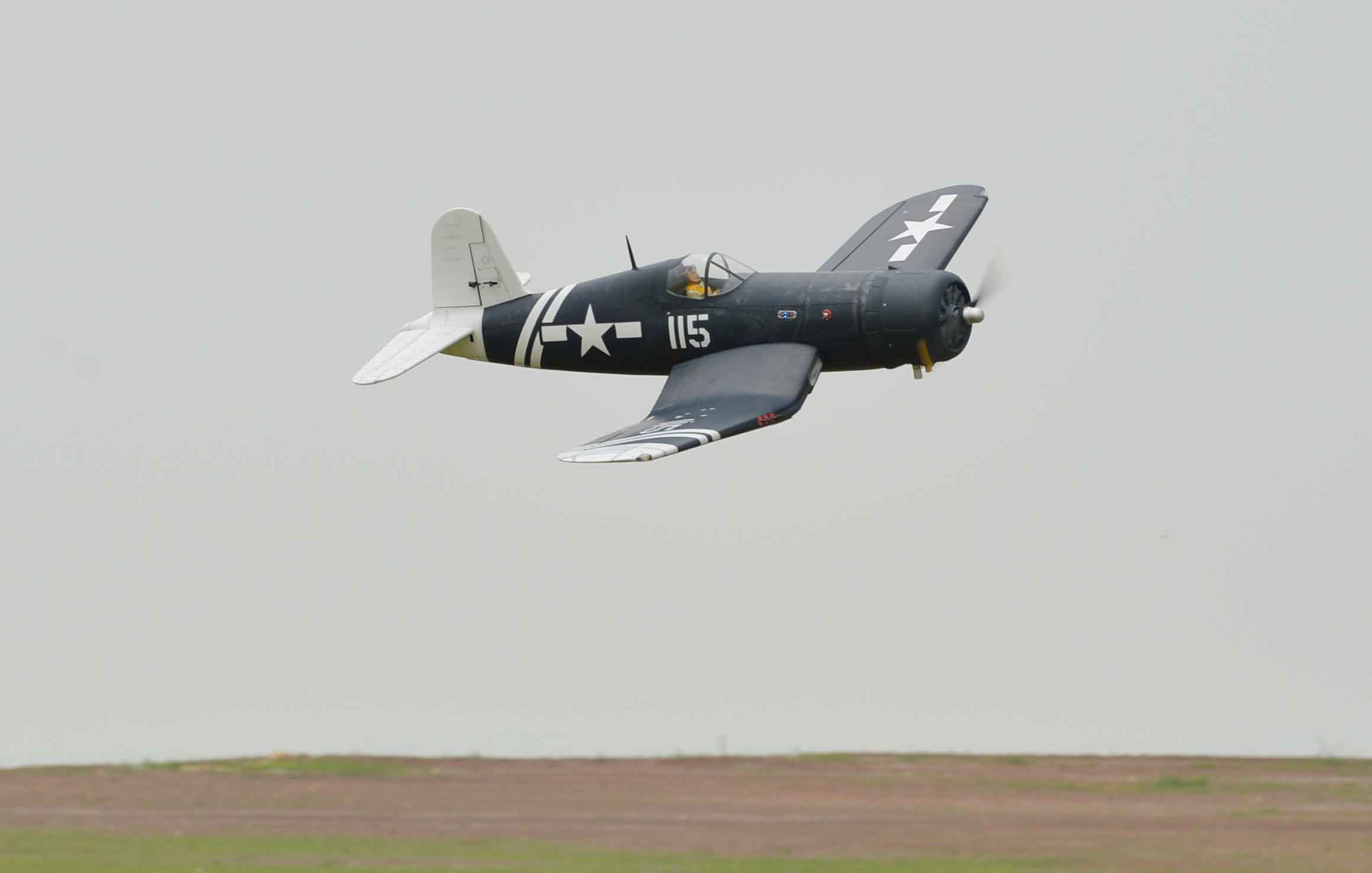 black-horse-bh64-corsair-rc-flugzeug-2280mm-50-60cc-arf image 3