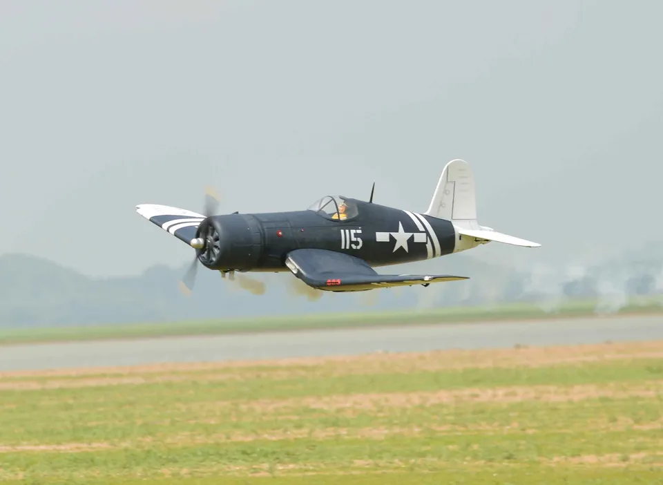 black-horse-bh64-corsair-rc-flugzeug-2280mm-50-60cc-arf image 1