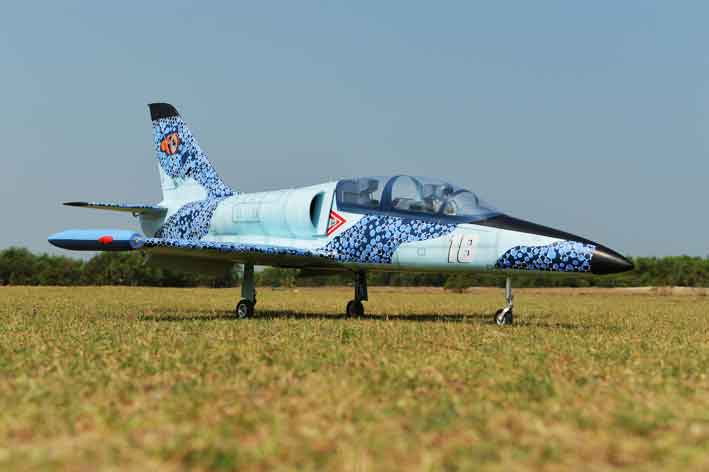 black-horse-bh190-l-39-albatros-jet-1890-mm-einziehfahrwerk image 4