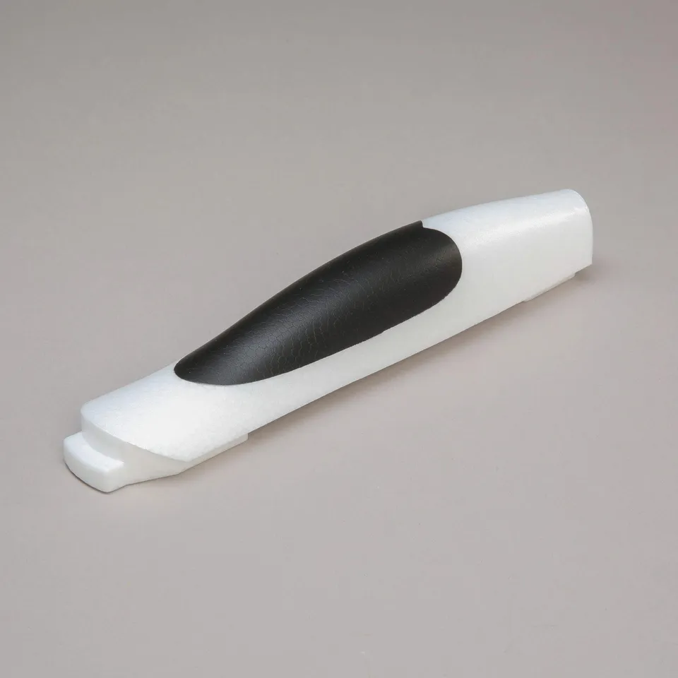 e-flite-v900-900-mm-batterie-luke-airframe image 1