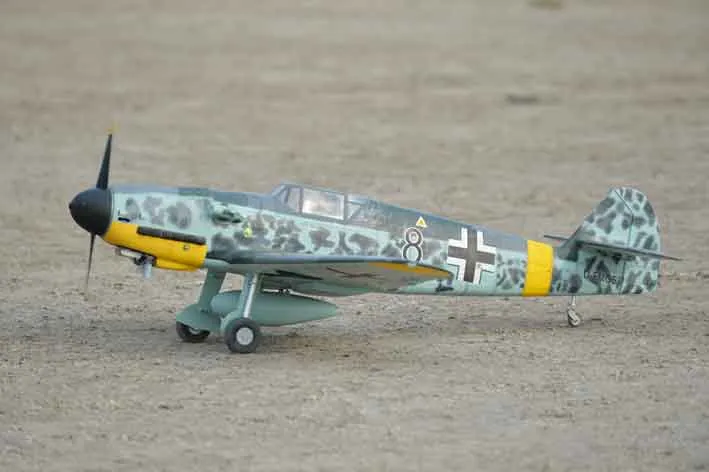 black-horse-giant-scale-bh188-bf-109g-rc-flugzeug-2255mm-50-60cc image 1