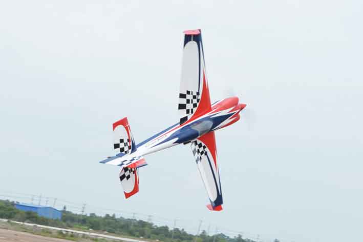 black-horse-edge-540-v3-bh198-rc-flugzeug-2160mm-60cc-arf image 5