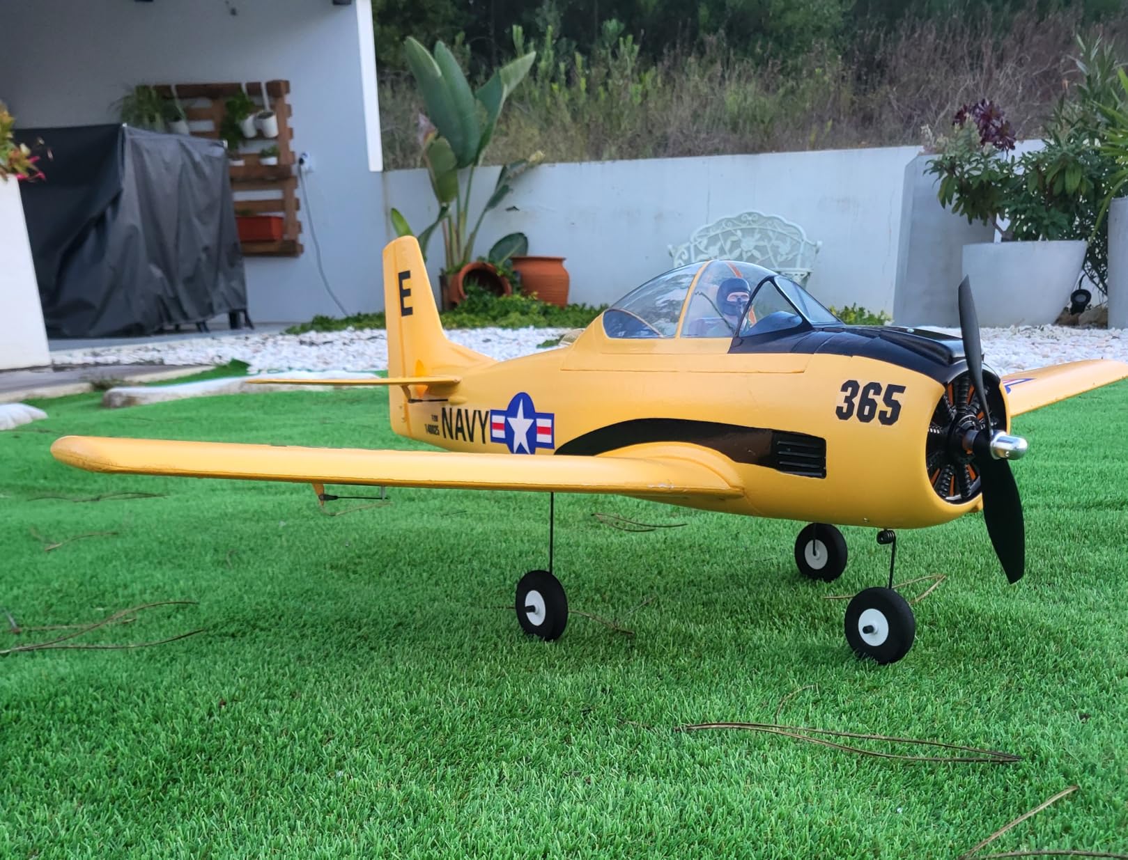 Fliegt geradeaus