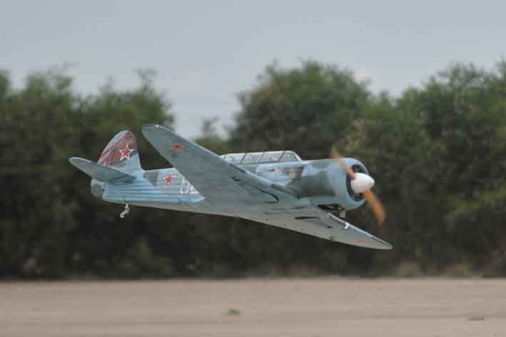 black-horse-bh187-yak-11-rc-flugzeug-2350mm-60cc-arf image 5