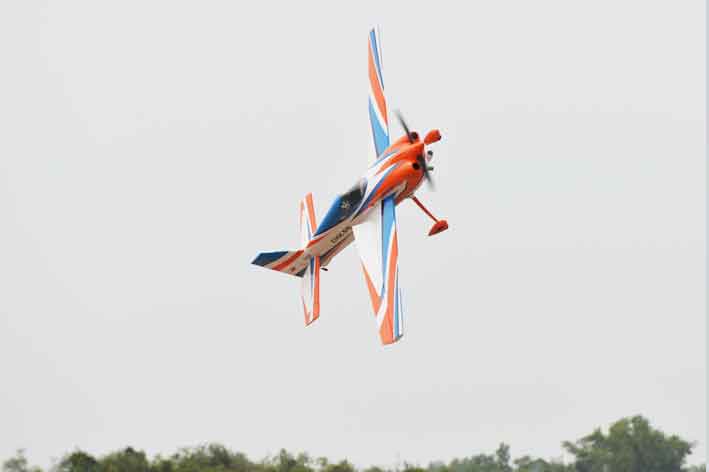 black-horse-3d-bh202-edge-540-v3-rc-flugzeug-2642mm-120cc image 4