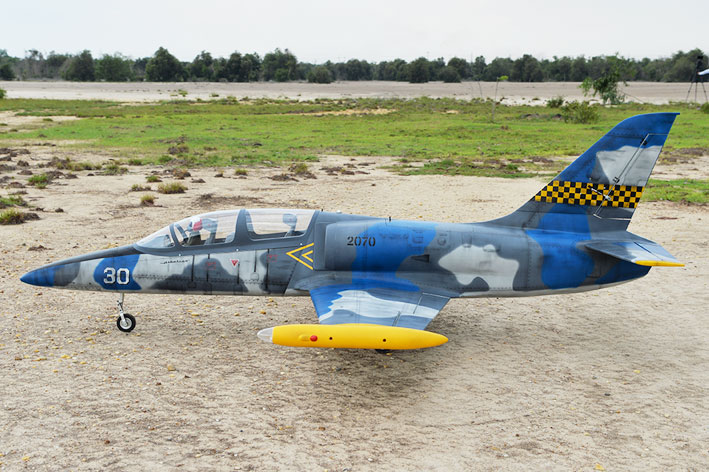 black-horse-jet-bh183-l-39-albatros-rc-jet-1720mm-turbine image 1