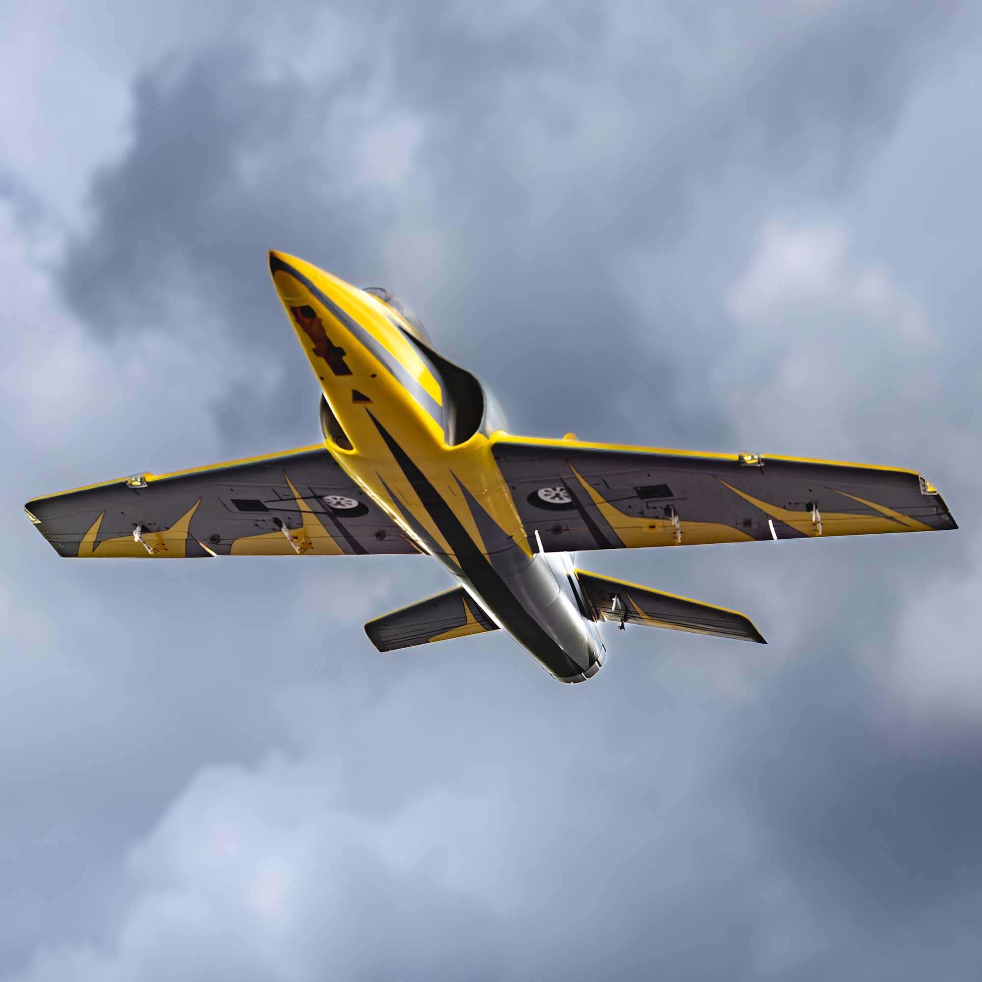 e-flite-habu-xs-80mm-edf-pnp-rc-jet-6s image 3