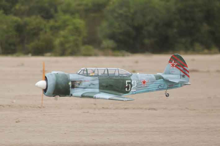 black-horse-bh187-yak-11-rc-flugzeug-2350mm-60cc-arf image 2