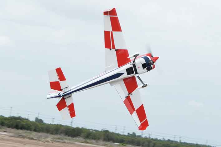 black-horse-edge-540-v3-bh198-rc-flugzeug-2160mm-60cc-arf image 6