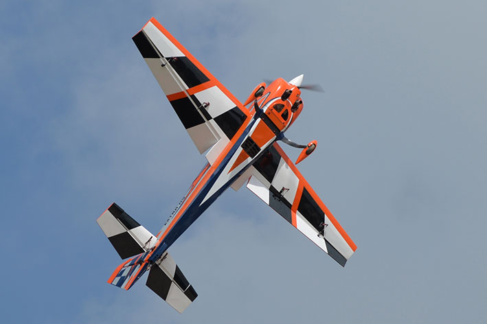 black-horse-3d-bh197-extra-ng-2667mm-rc-flugzeug-120cc-arf image 7