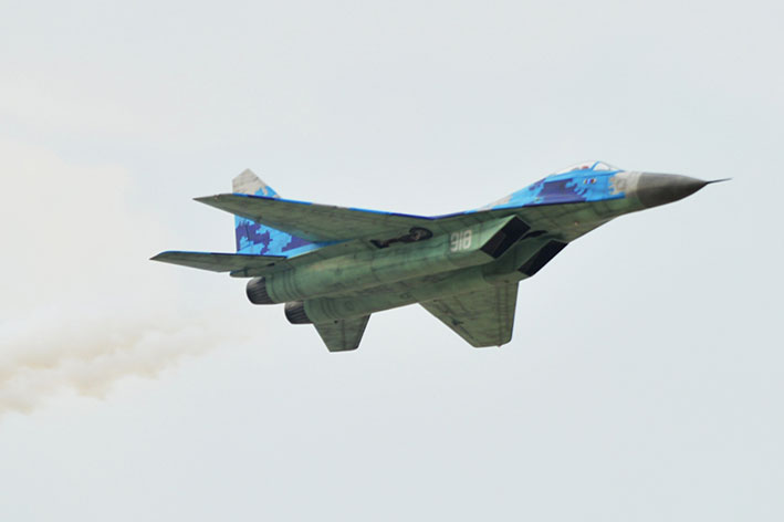 black-horse-mig-29-bh185-rc-jet-1635mm-turbine-e-fahrwerk image 3