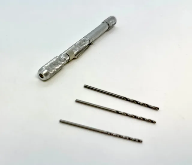 du-bro-pin-vise-handbohrer-alu-mit-3-bohrern-clip image 1