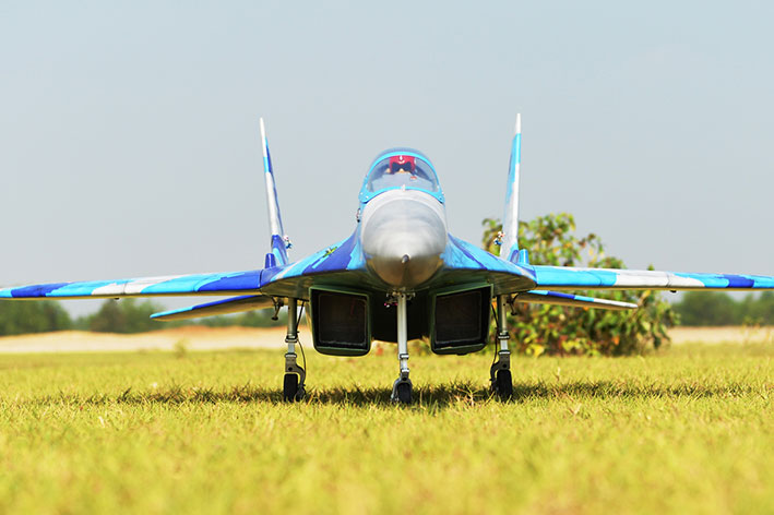 black-horse-mig-29-bh185-rc-jet-1635mm-turbine-e-fahrwerk image 2