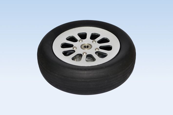 black-horse-wheel-gummirad-mit-nabe-130-mm image 2