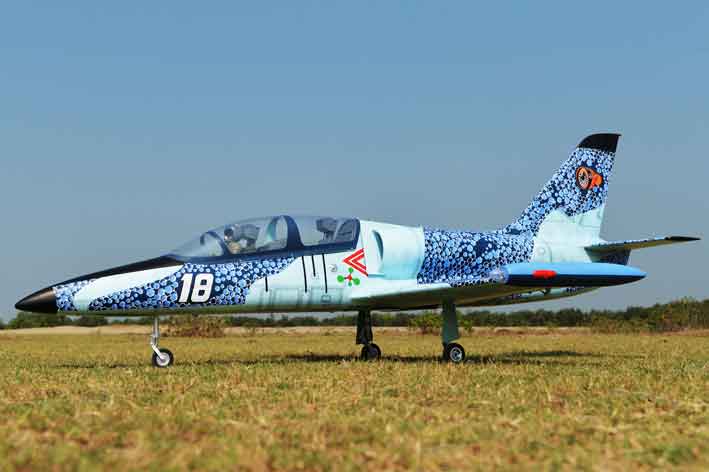black-horse-bh190-l-39-albatros-jet-1890-mm-einziehfahrwerk image 3