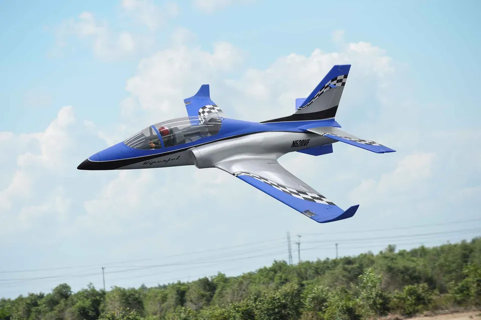 black-horse-viper-jet-mkii-edf-jet-1885mm-silver-blue-120mm image 1