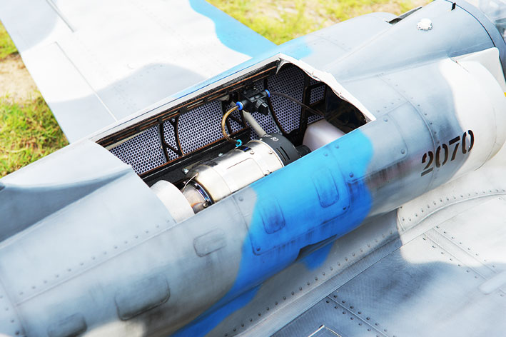 black-horse-jet-bh183-l-39-albatros-rc-jet-1720mm-turbine image 3