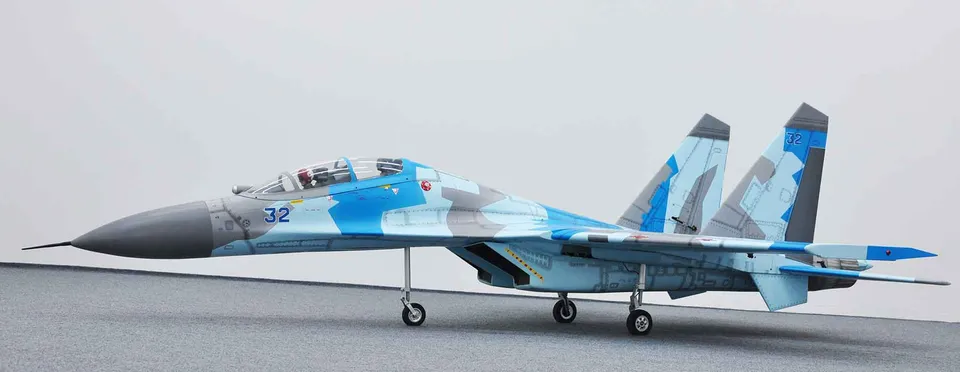 black-horse-jet-bh208-su-30-rc-turbinenjet-1725mm-120-140n image 1